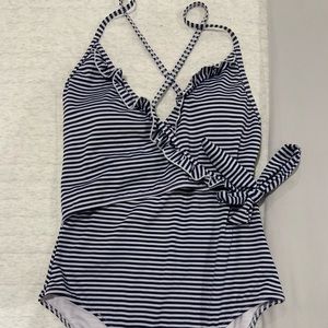 Target wrap swimsuit never worn only washed